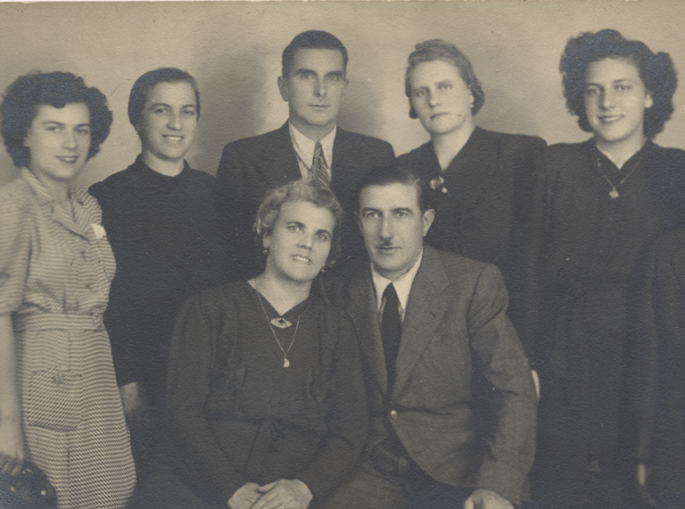 Famiglia Mirussich, 1945